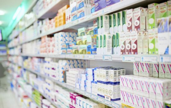 Em cidades pequenas, loja faz papel de supermercado