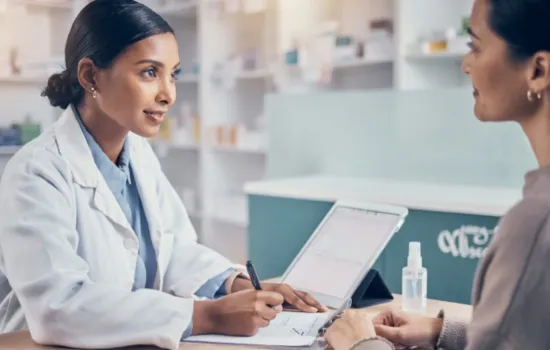 Projeto de lei reforça prescrição farmacêutica e amplia acesso ao cuidado