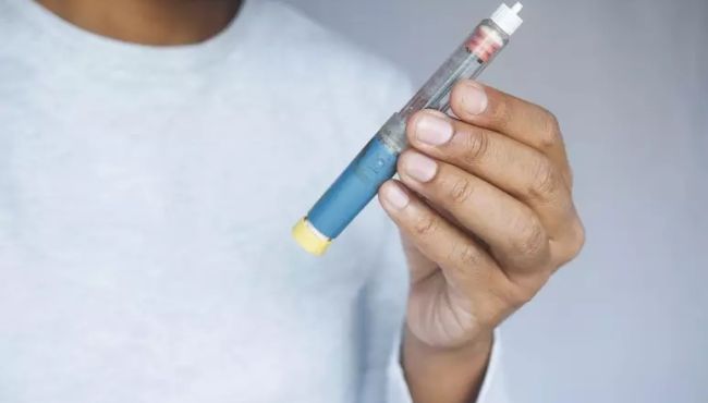 Indústria farmacêutica anuncia produção de genérico do Ozempic no Brasil