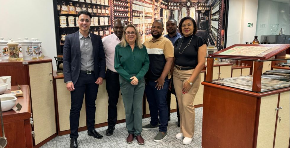 ICTQ recebe farmacêuticos de Moçambique para curso exclusivo e visita ao CFF e Anvisa