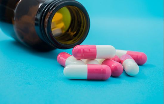 Estudo mostra resultados promissores com antiviral contra Covid-19