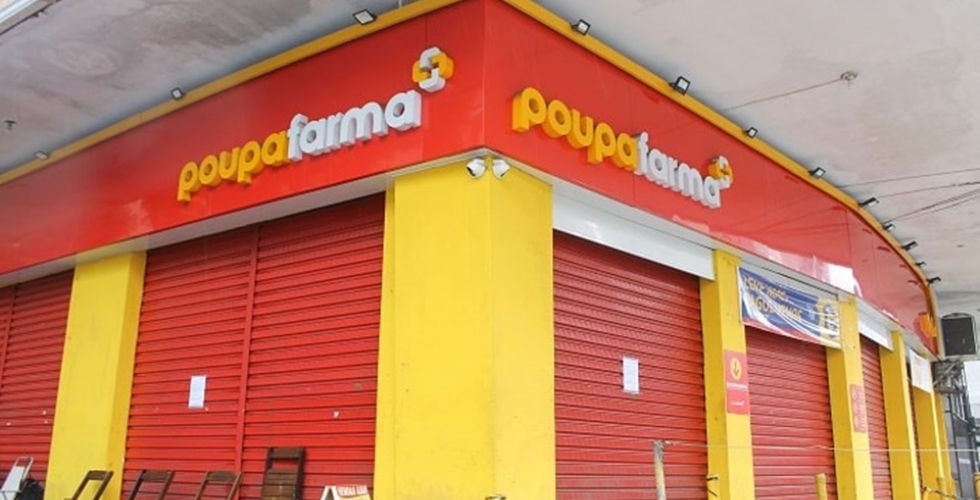 Rede de farmácias encerra atividades e fica devendo funcionários