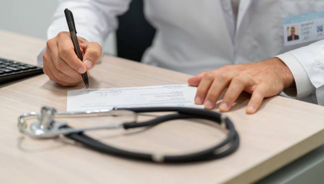Nova lei obriga prescrição médica eletrônica no Brasil