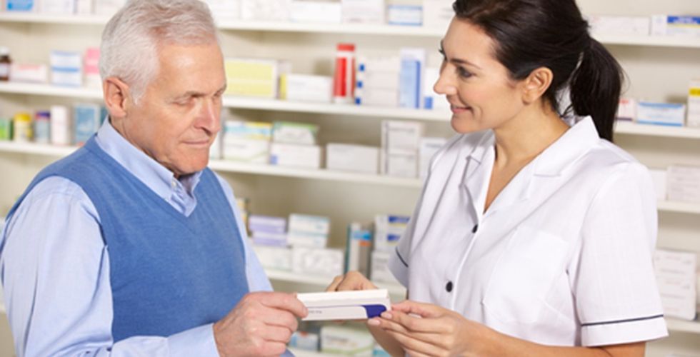 Consulta farmacêutica na Alemanha melhora a adesão aos medicamentos e a qualidade de vida, aponta estudo