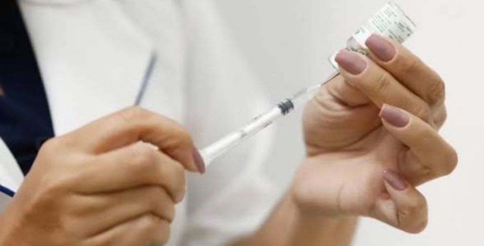 Estudo aponta que vacina contra a gripe reduz risco de infarto e AVC