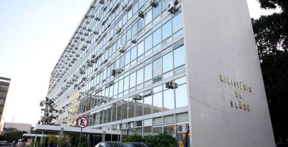 Ministério da Saúde busca farmacêuticos: salário de até R$ 4,7 mil
