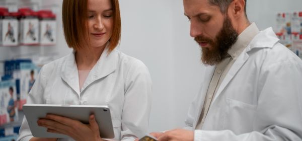 Atividades de técnicos de farmácia poderão ser regulamentadas de acordo com o novo Projeto de Lei.