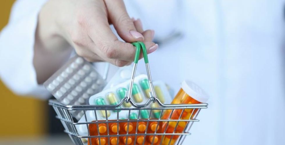 Medicamentos devem ser comercializados em supermercados, indica PL