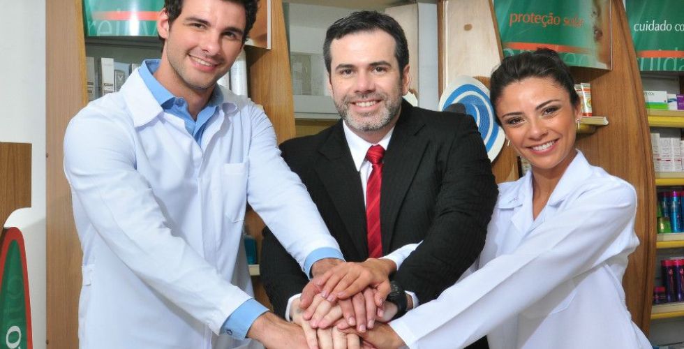 Professor do ICTQ lança livro sobre Gestão Farmacêutica