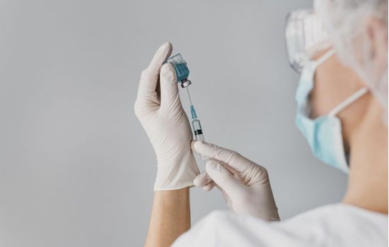 Alerta: Emirados Árabes aprovam vacina contra Covid-19