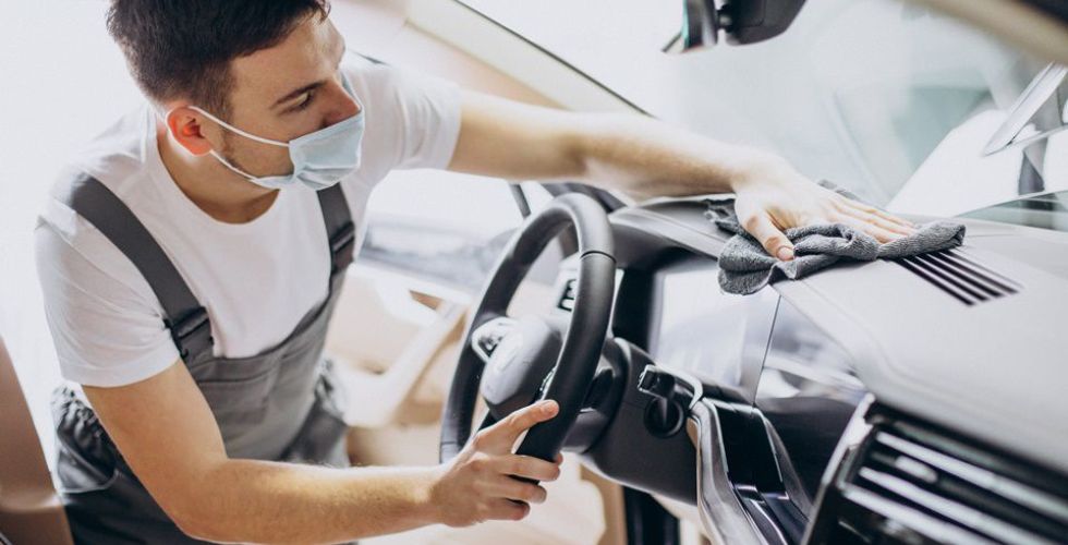 Covid-19: farmacêuticos dão dicas de desinfecção do automóvel