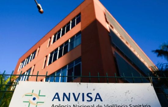 Anvisa publica RDC 882/24 sobre requisitos para medicamentos isentos de prescrição