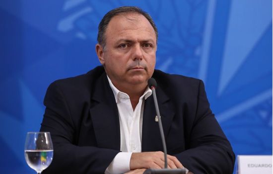 General é efetivado como ministro da Saúde