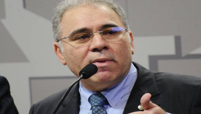 Ministro da Saúde diz que indústria farmacêutica não consegue suprir necessidades do País