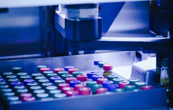 Gestão e tecnologia impulsionam a evolução da produção de medicamentos