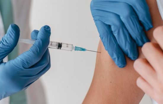 Anvisa aprova medicamento contra colesterol usado 2 doses por ano