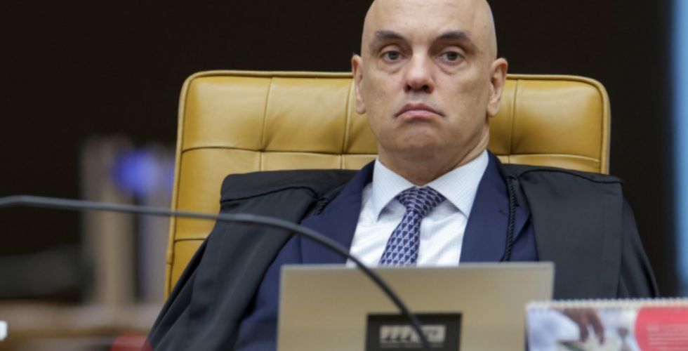 Alexandre de Moraes anula medida do CFM por extrapolação de competências