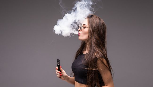 Vape e danos à pele: como o farmacêutico esteta pode orientar seus pacientes