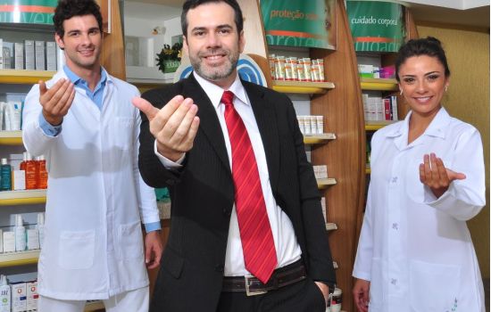 A carreira do Farmacêutico Gestor - Administração Farmacêutica