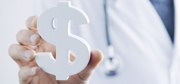 Farmacêutico gera economia na saúde pública