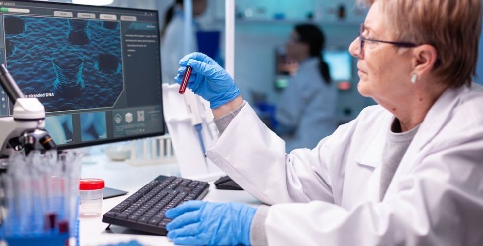 Pesquisadores brasileiros estudam medicamentos para HIV e hepatite C contra Covid-19