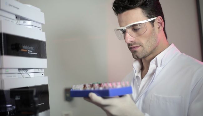 RDC 31/10 da Anvisa sobre equivalência farmacêutica e perfil de dissolução comparativo, comentada