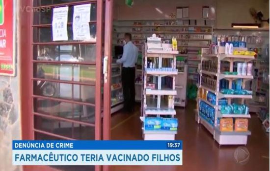 Farmacêutico é investigado por vacinar filhos adolescentes contra Covid-19