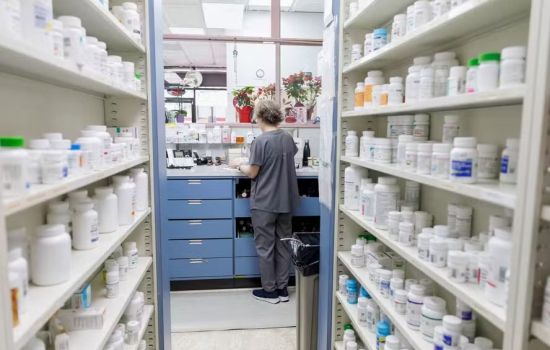 Indústria farmacêutica comemora avanço na reforma tributária aprovada pelo Senado