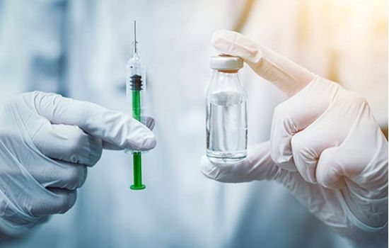 Coronavírus: Vacinas negadas para farmacêuticos do CE, MA e GO