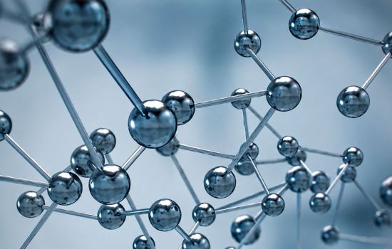 Na bioética dos peptídeos, EUA discutem autonomia do médico e do paciente, e o Brasil discute a proibição