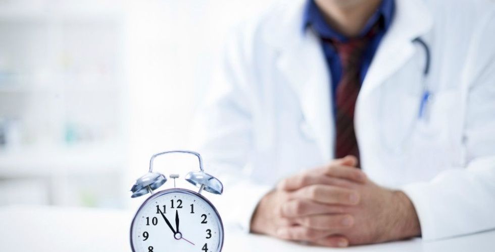 Farmacêutico 30 horas: salário, empregabilidade, qualificação e real jornada de trabalho