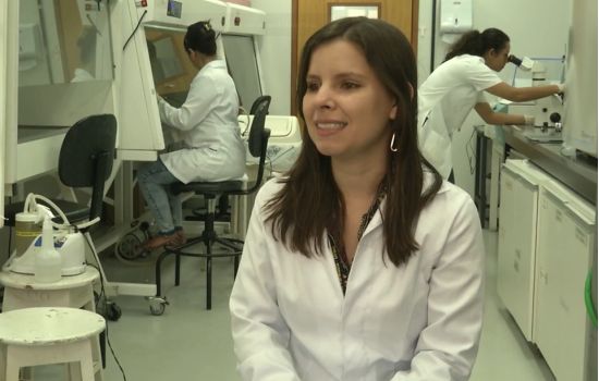 Farmacêutica entra para série de cientistas após descobrir molécula que combate inflamações
