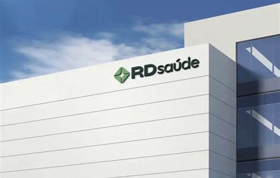 Raia Drogasil negocia com planos de saúde para ser alternativa ao pronto-socorro.