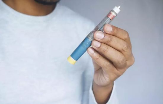 Indústria farmacêutica anuncia produção de genérico do Ozempic no Brasil