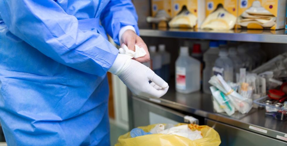 Justiça reconhece insalubridade máxima a farmacêutico hospitalar após exposição a agentes biológicos