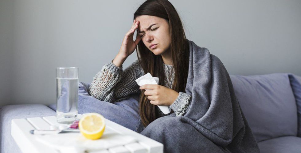 Com novas variantes, sintomas da Covid-19 ficam parecidos aos de gripe forte