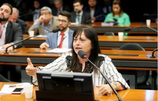 Deputada farmacêutica, propõe a inserção do Farma na Saúde da Família, em PL