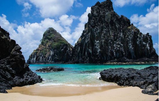 Governo abre vagas para farmacêuticos em Fernando de Noronha: salário R$ 4,8 mil