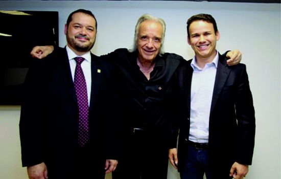 Maestro João Carlos Martins fala para mais de 500 farmacêuticos em São Paulo - SP