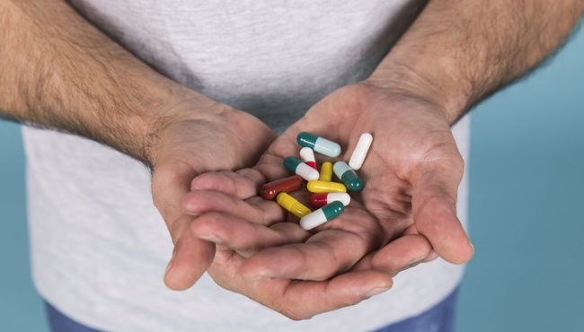Governo zera tarifas de 34 medicamentos usados no combate à Covid-19