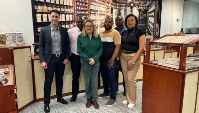 ICTQ recebe farmacêuticos de Moçambique para curso exclusivo e visita ao CFF e Anvisa