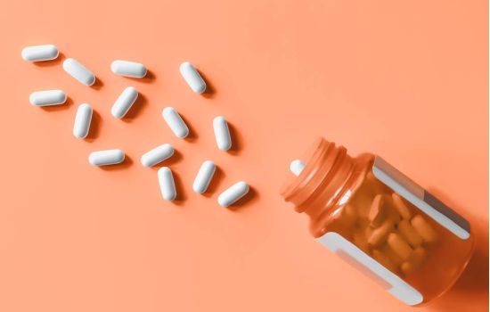 Covid-19 aumenta venda de ansiolíticos, medicamentos para insônia e vitaminas