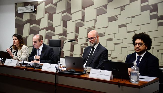 Nomes de presidente e diretores da Anvisa seguem para votação no Plenário