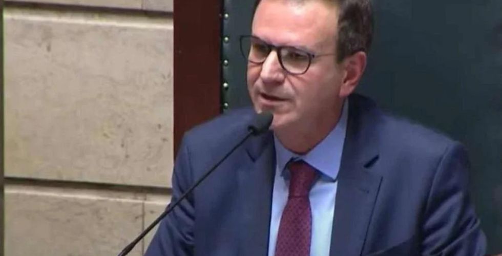 Eduardo Paes reitera compromisso de oferecer genérico do Ozempic durante solenidade de posse.