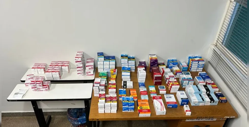 Polícia prende gerente de farmácia por comercialização ilegal de medicamentos