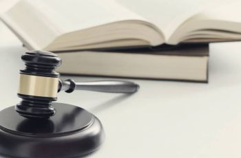Farmacêutico entra na Justiça e consegue adicional por insalubridade