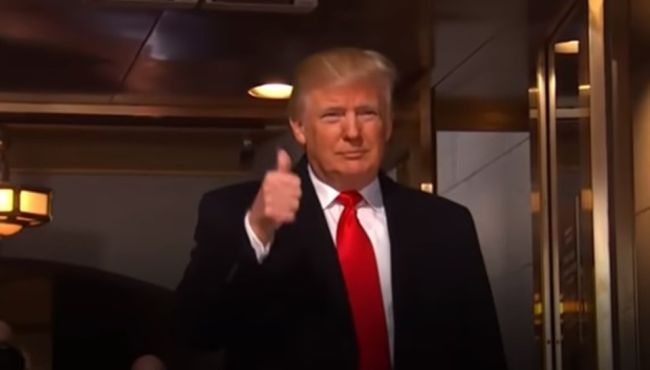 Trump promete distribuir de graça tratamento de R$ 100 mil contra Covid-19