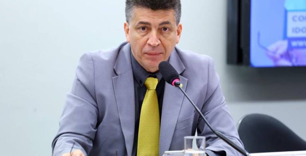 PL da Câmara de Deputados, deixa claro que o CRF, fiscalizará apenas farmacêuticos