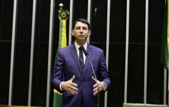 Projeto autoriza funcionamento de consultório médico em farmácias e drogarias