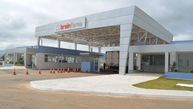 Covid-19: Indústria farmacêutica compra mil testes para doar à população